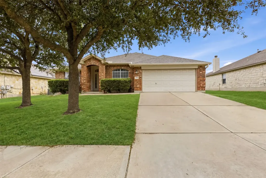 924 Abbeyglen Castle Drive, Pflugerville