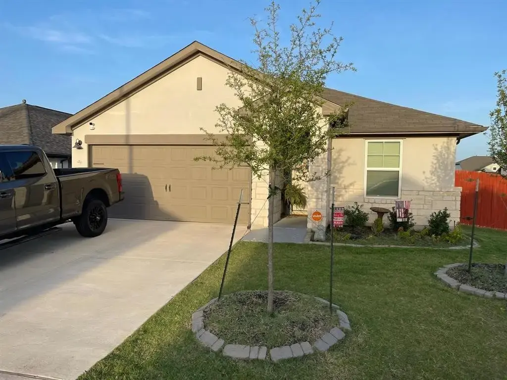 12511 Dairywork Road, Buda