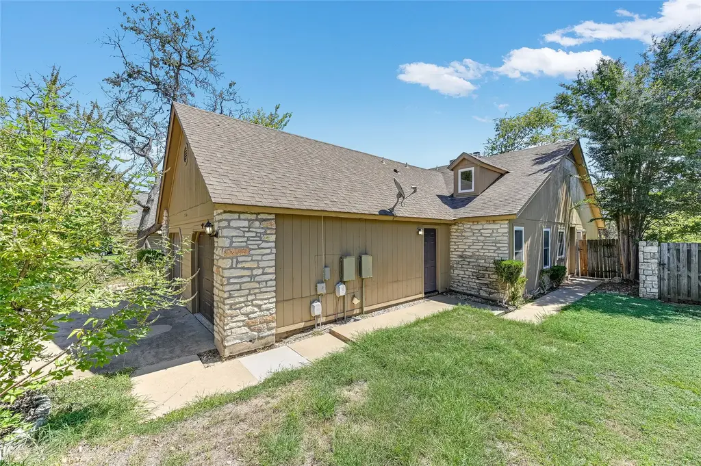 526 Cutty Trail B, Lakeway