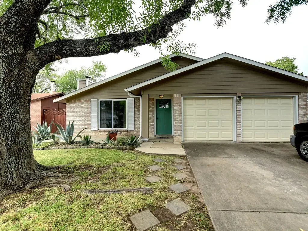 11108 Applewood Drive, Austin