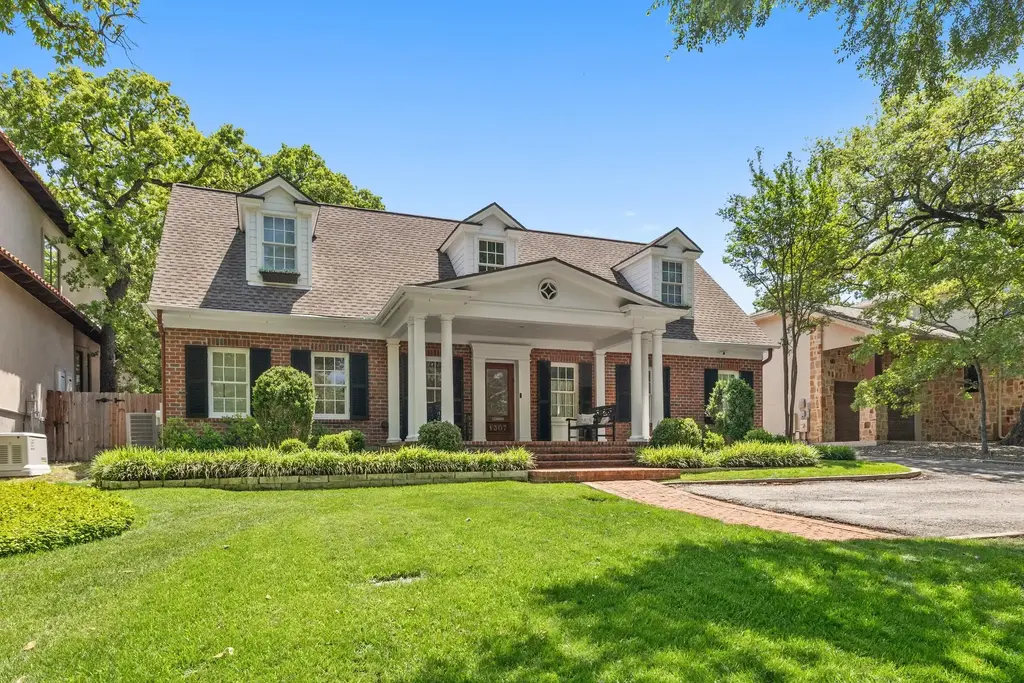 1307 Elton Lane, Austin