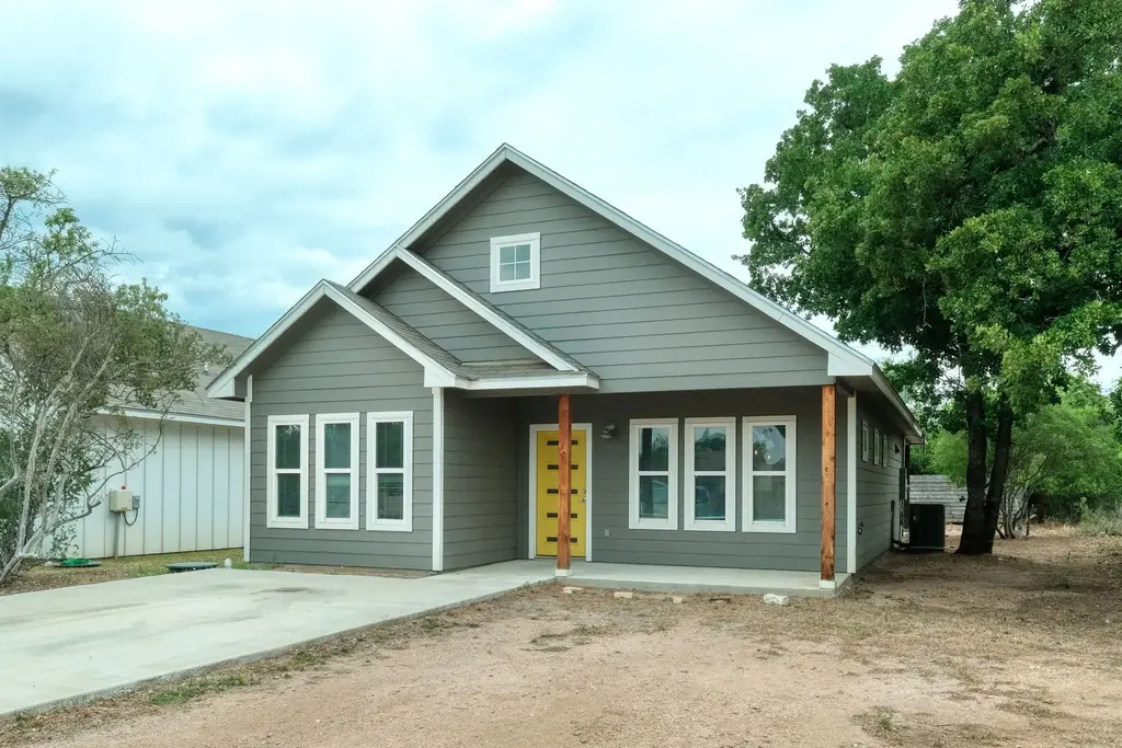 1527 Geronimo Trail, Kingsland