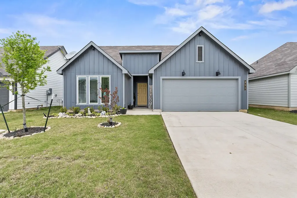 405 Perry Place, Rockdale
