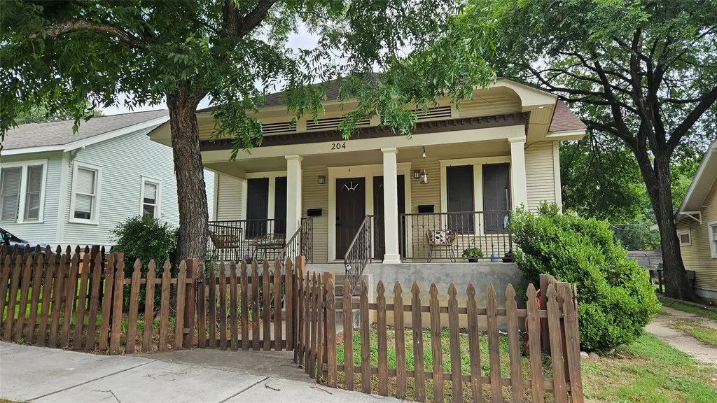 204 E 34th Street B, Austin
