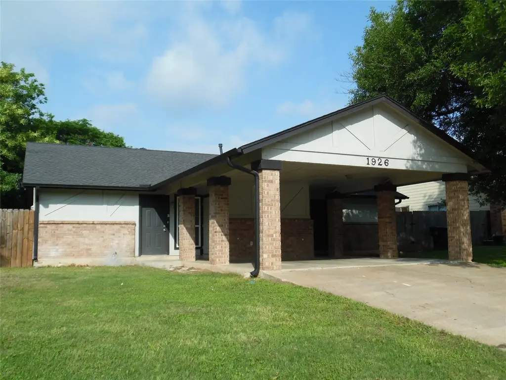 1926 Nicole Circle B, Round Rock