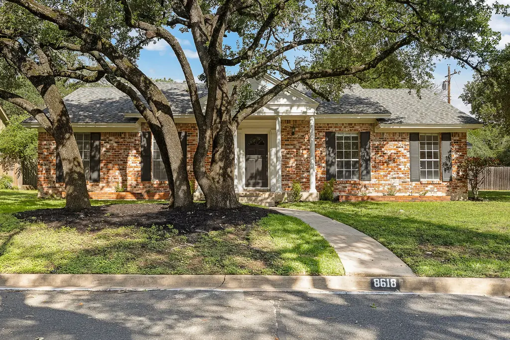 8618 Willowick Drive, Austin