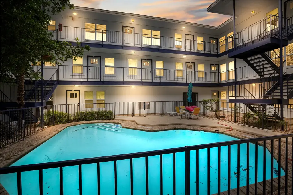 923 E 41st Street 102, Austin