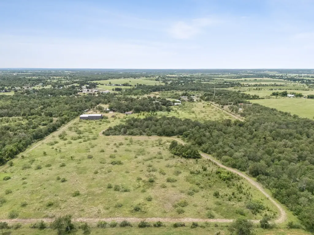 406 Monkey Road, Elgin