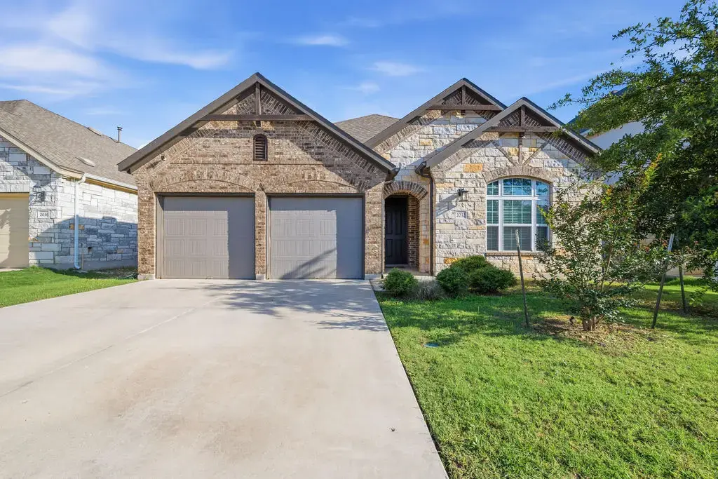2032 Base Burner Path, Leander