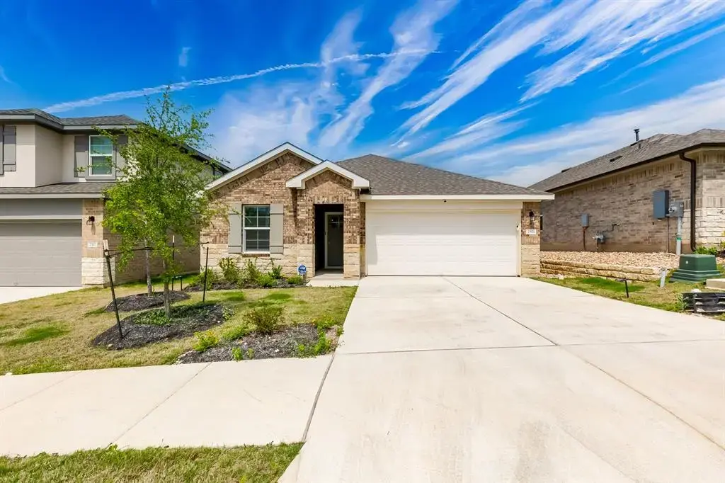 2921 Owl Head Drive, Leander