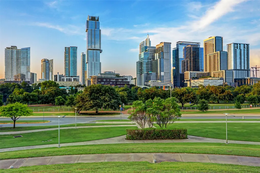 301 West Avenue 1402, Austin