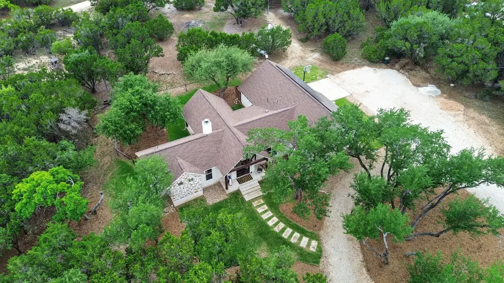 270 Rambling Oaks Drive, Wimberley