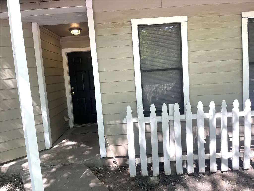 1902 West Loop Loop A-1, Austin
