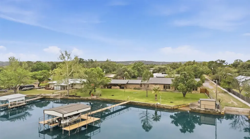 348 Carlson Circle, Buchanan Dam