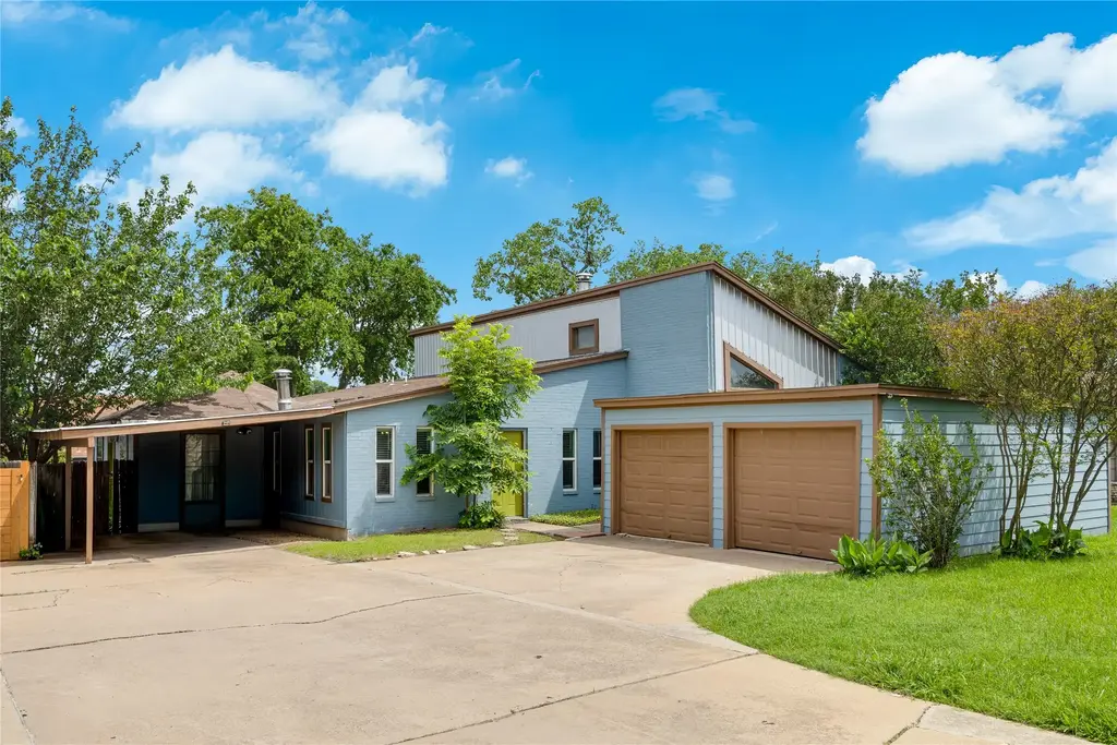 1807 Briar Hill Drive A & B, Austin