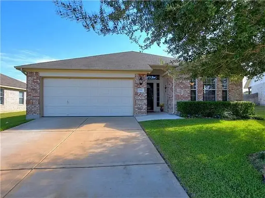 304 Trophy Court, Bastrop