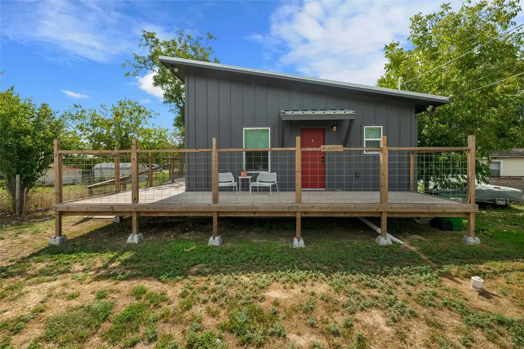 602 Persimmon Street, Lockhart