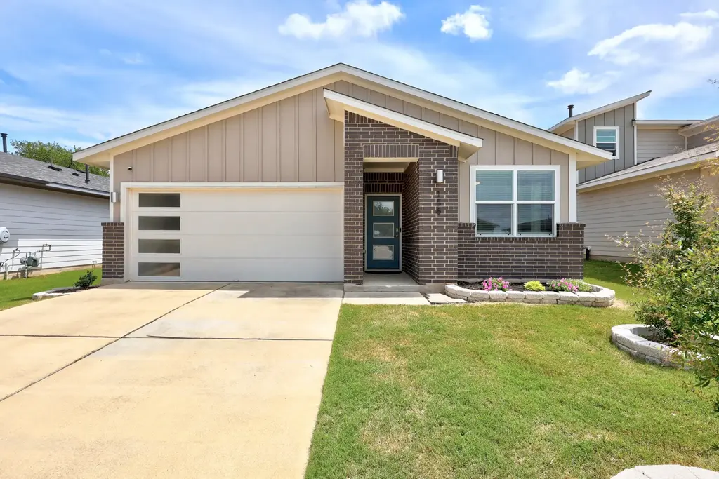 156 Parryi Cove, Leander