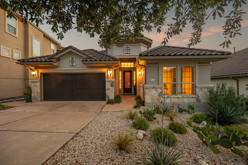9100 Bayshore Bend, Austin