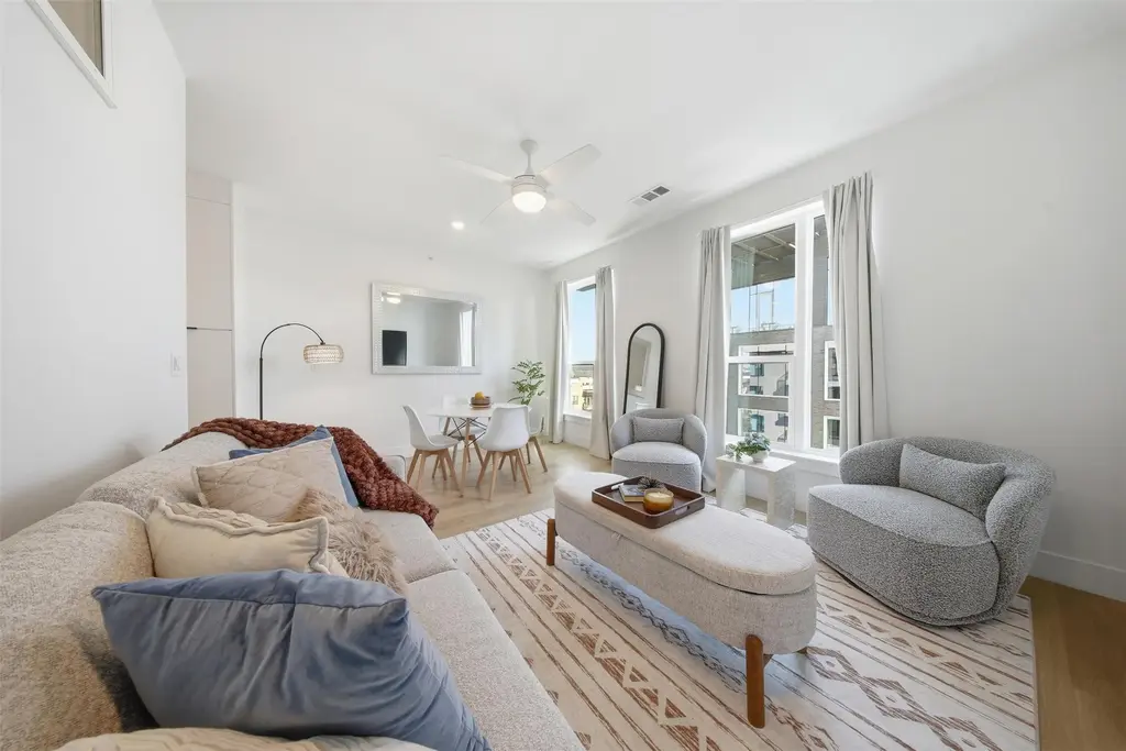 1701 Simond Avenue 615, Austin