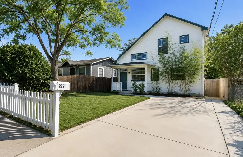2921 E 14th Street, Austin