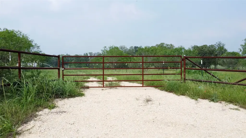4177 Old Colony Line Road, Lockhart