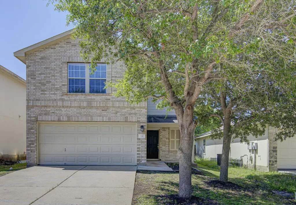 236 Black Forest Road, Buda