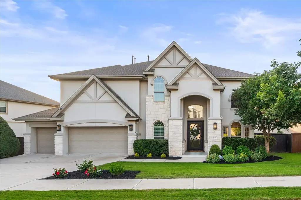 2829 Long Lasso Pass, Leander
