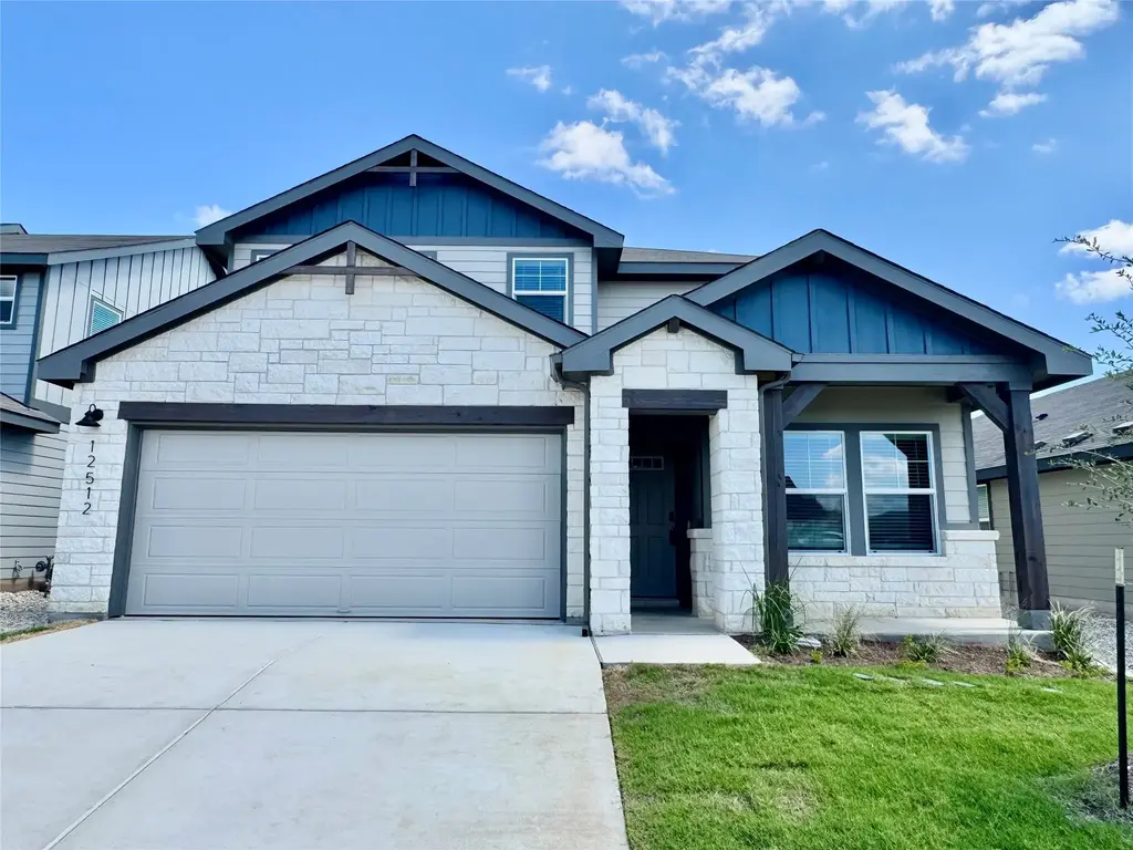 12512 Saint Thomas Drive, Del Valle