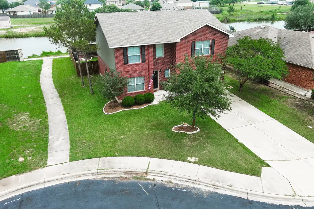 104 Trapper Trail, Bastrop