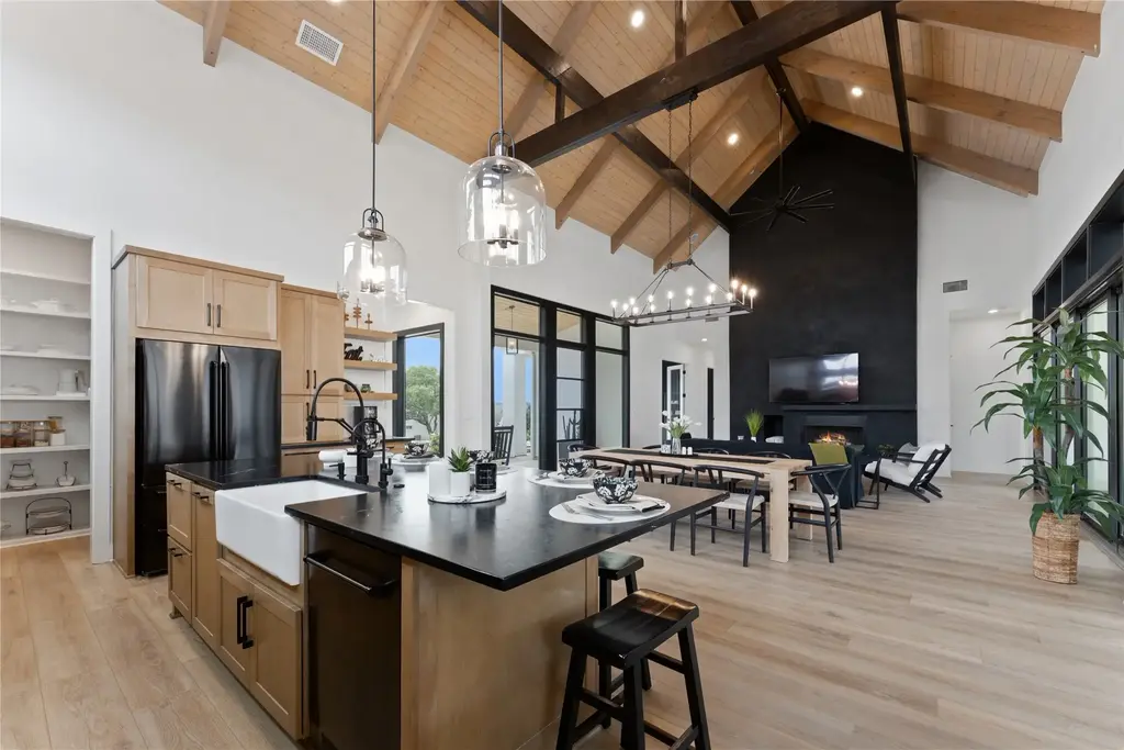 197 Evelyn Court, Dripping Springs