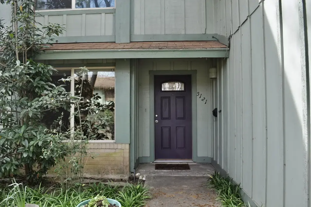 5121 Fort Clark Drive, Austin