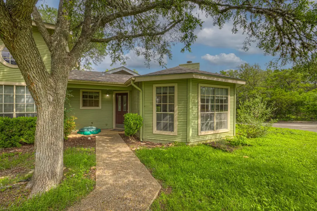 201 Ridgewood Drive, San Marcos