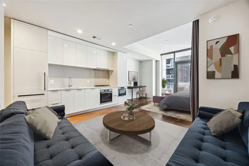 44 East Avenue 2606, Austin