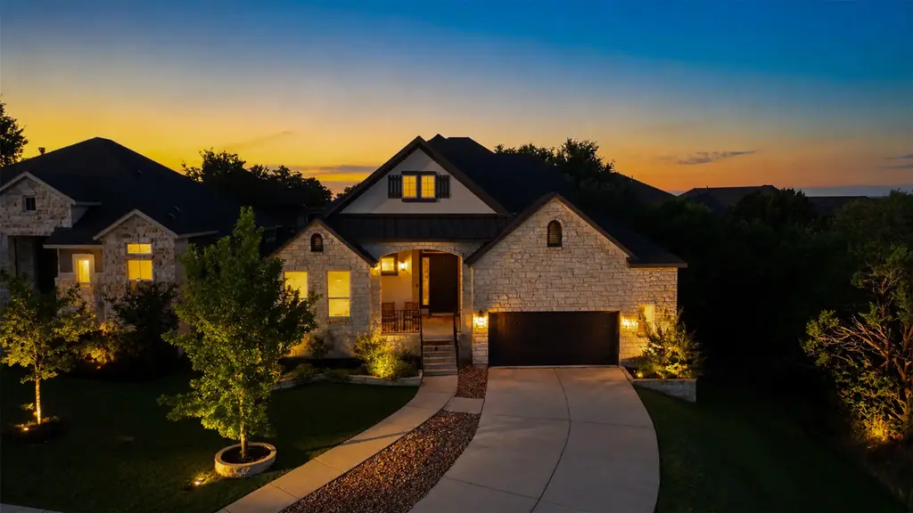 109 Bandella Cove, Georgetown