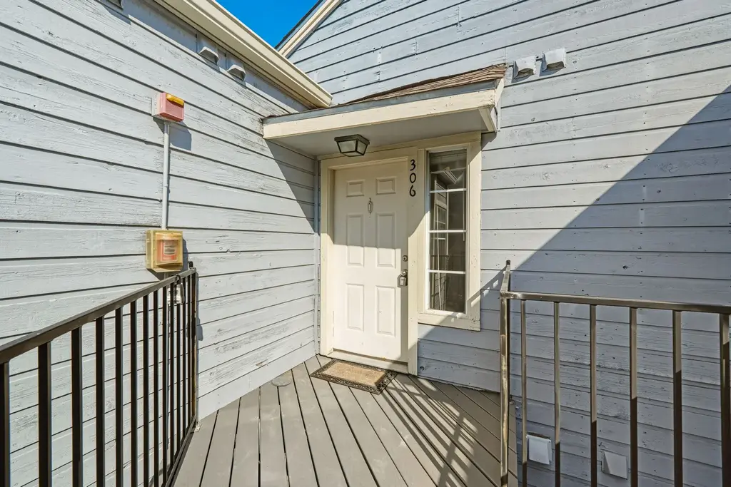 3111 Tom Green Street 306, Austin
