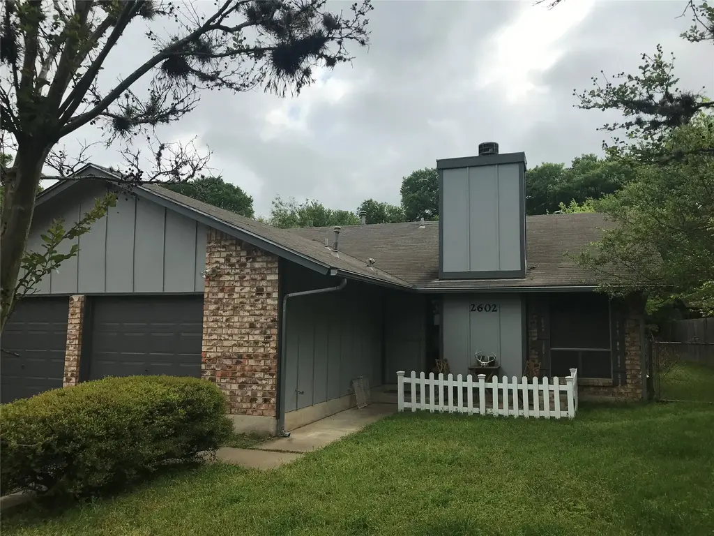 2602 Hidden Oaks Drive, Austin