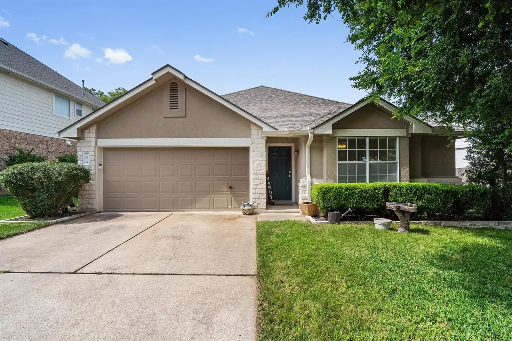 1814 Rosenborough Lane N, Round Rock