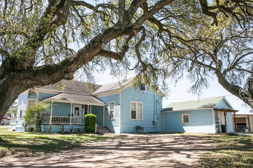 13404 W Washington Street, Burton