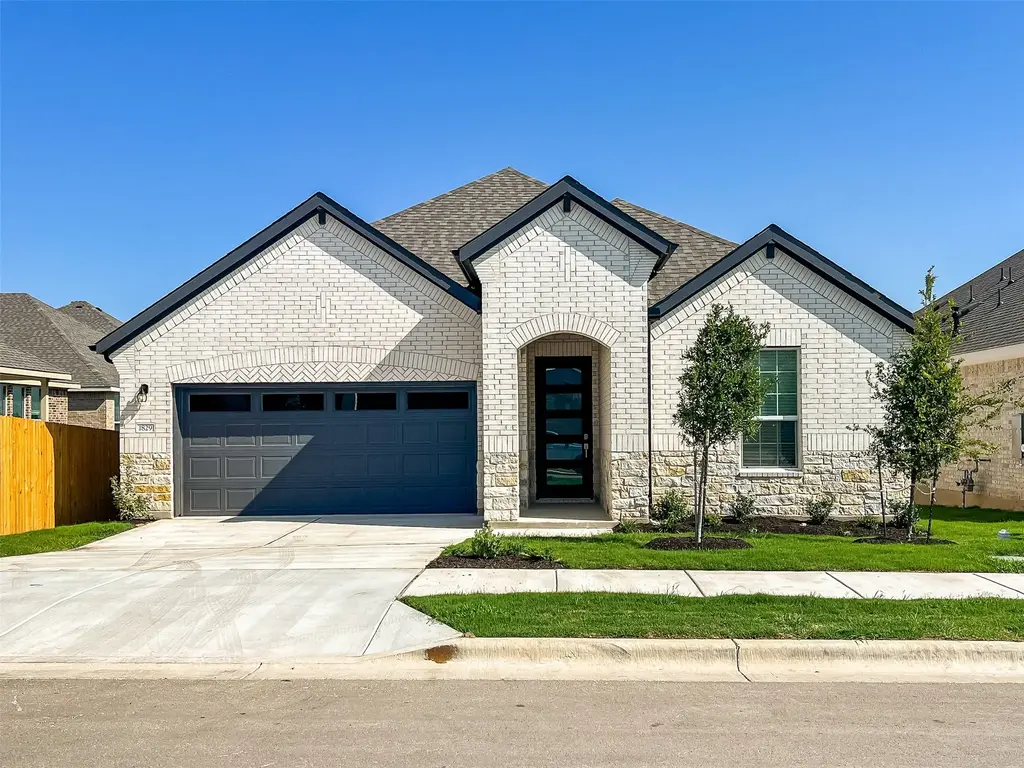 1829 Walnut Grove Bend, Leander