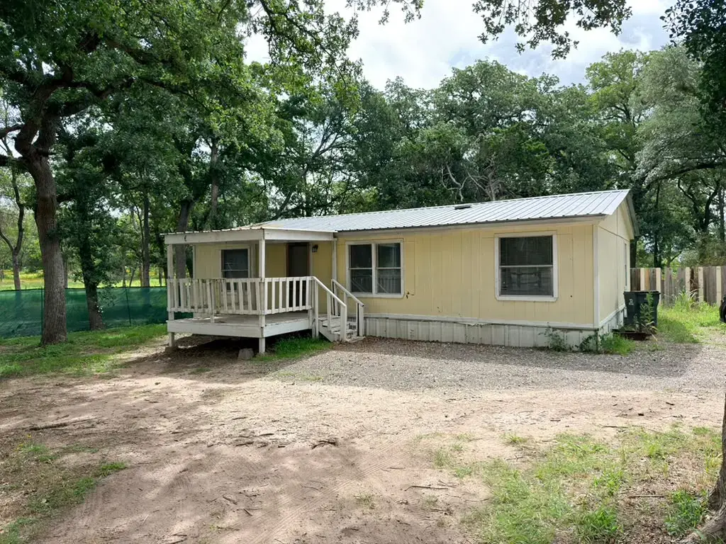 8607 Burleson Manor Road A, Manor