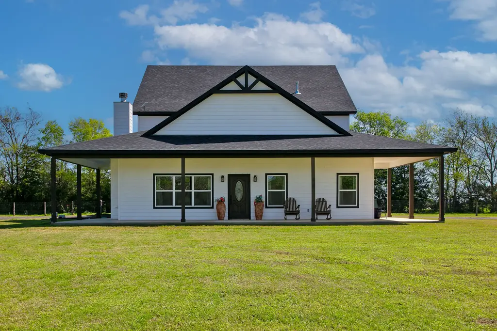 10477 Acacia Lane, Hearne