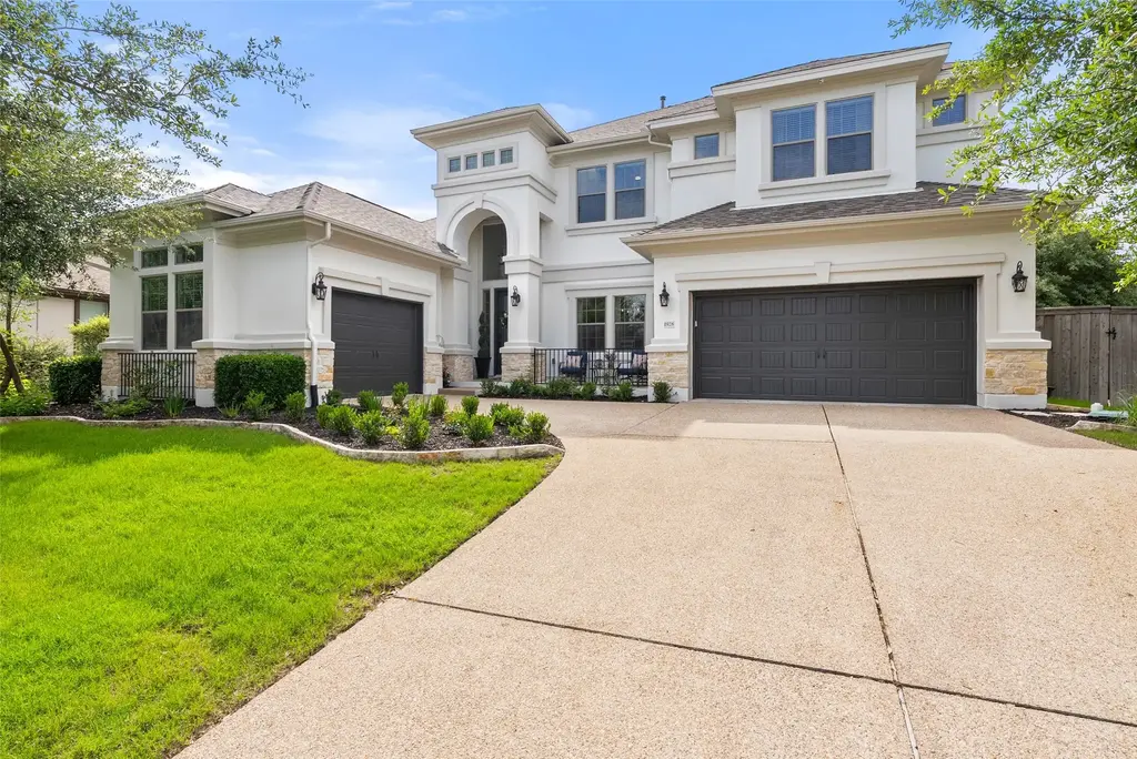 1928 Long Bow Drive, Leander