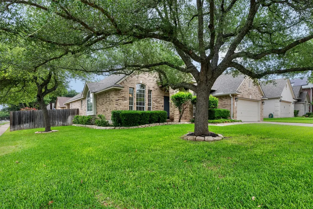 9008 Braesgate Cove, Austin