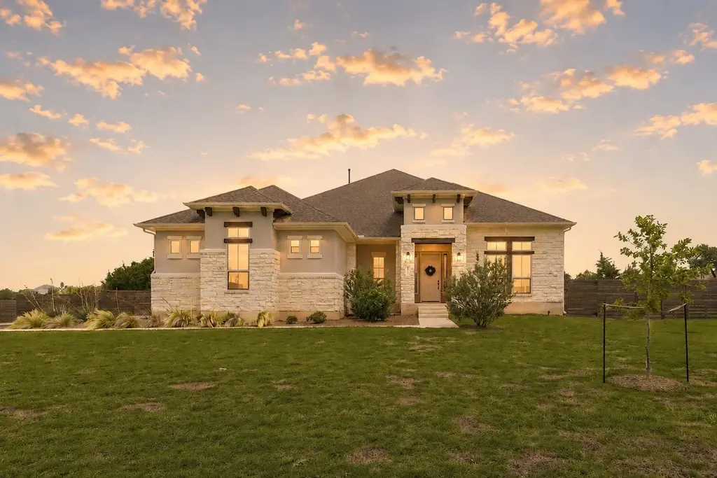 1937 Halflinger Lane, Leander
