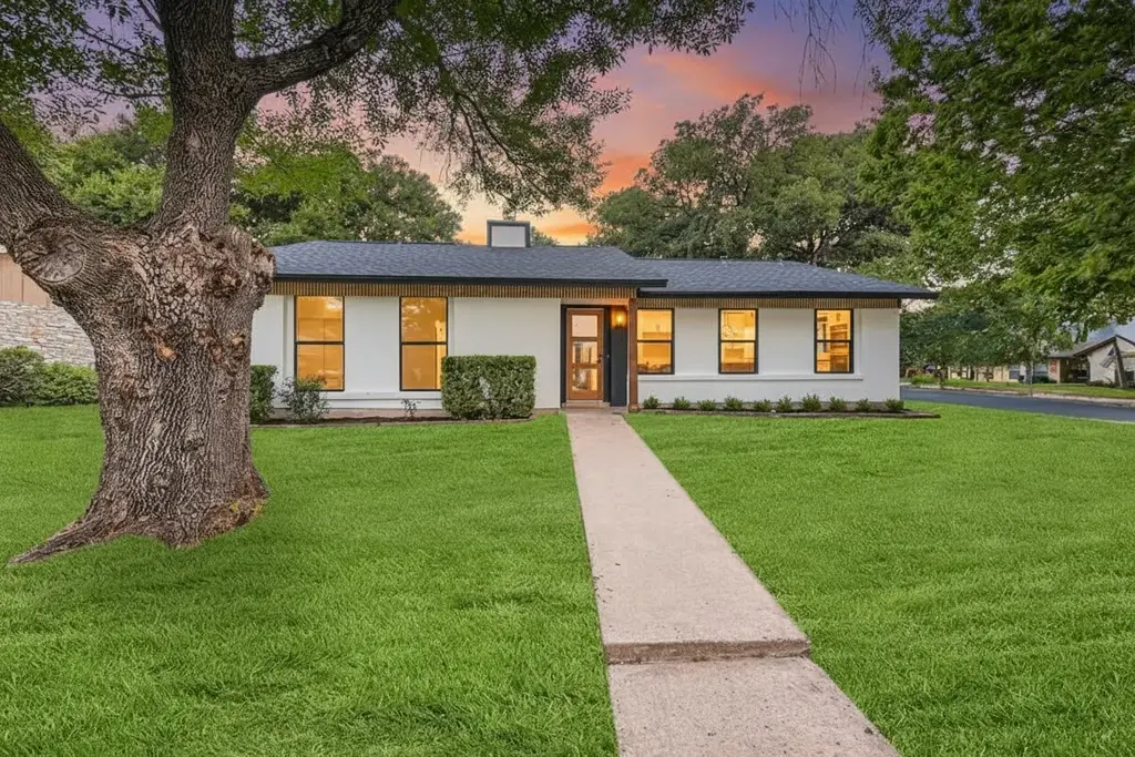 5700 Lewood Drive, Austin
