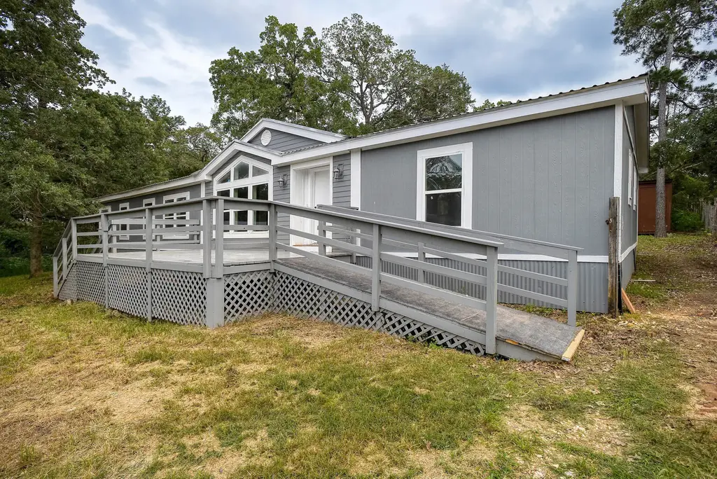 127 Serenity Drive, Bastrop