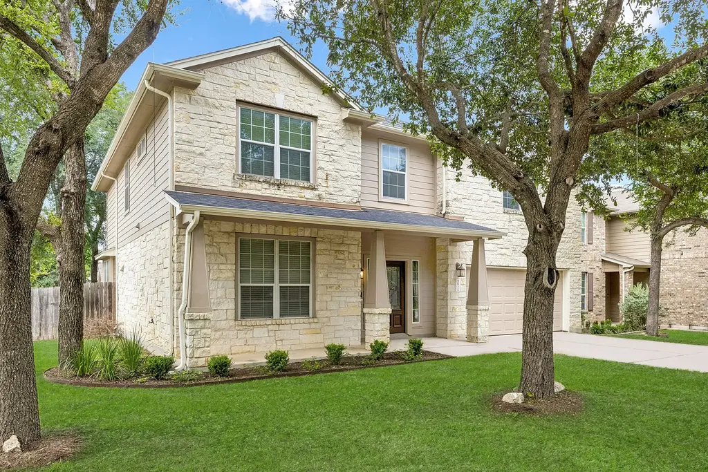 391 Middle Creek, Buda