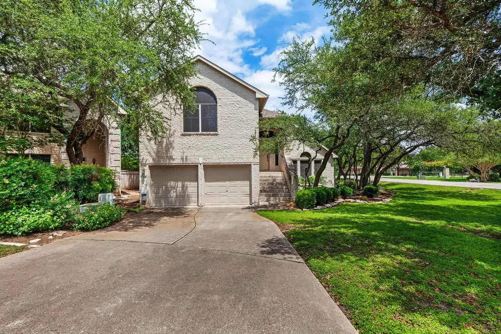 2 Muirfield Greens Cove, Lakeway
