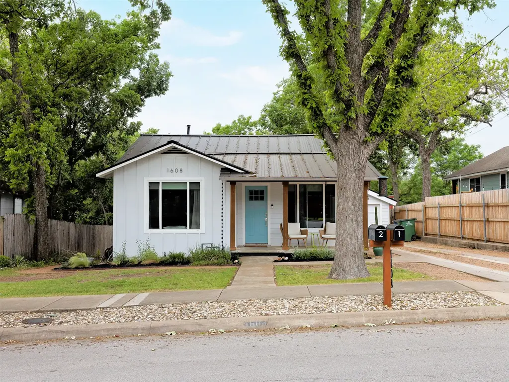 1608 Cedar Avenue A, Austin